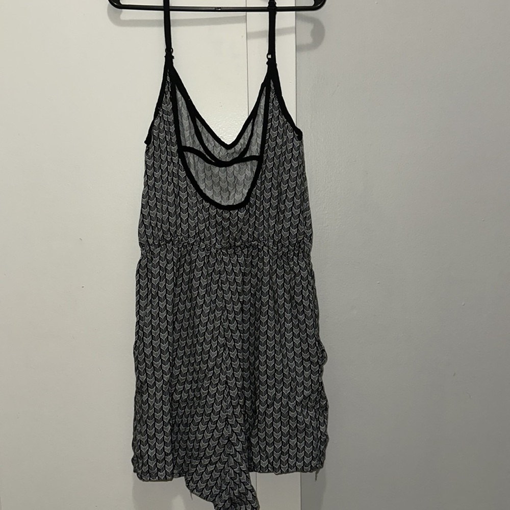 HM Patterned Romper - Picture 5 of 7